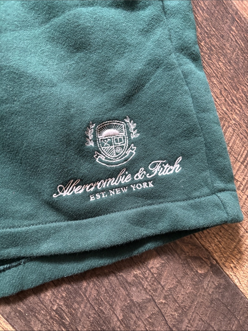 Abercrombie & Fitch Forest Green Soft A&F Relaxed Fit Sweat Short Fleece Size L - Picture 3 of 7